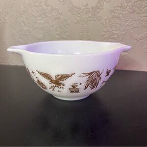 vintage Pyrex Early American "Cinderella" mixing bowl